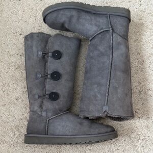 UGG Gray Tall Bailey Button. Size 10.